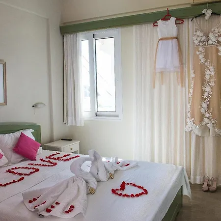Apartment Theodora *